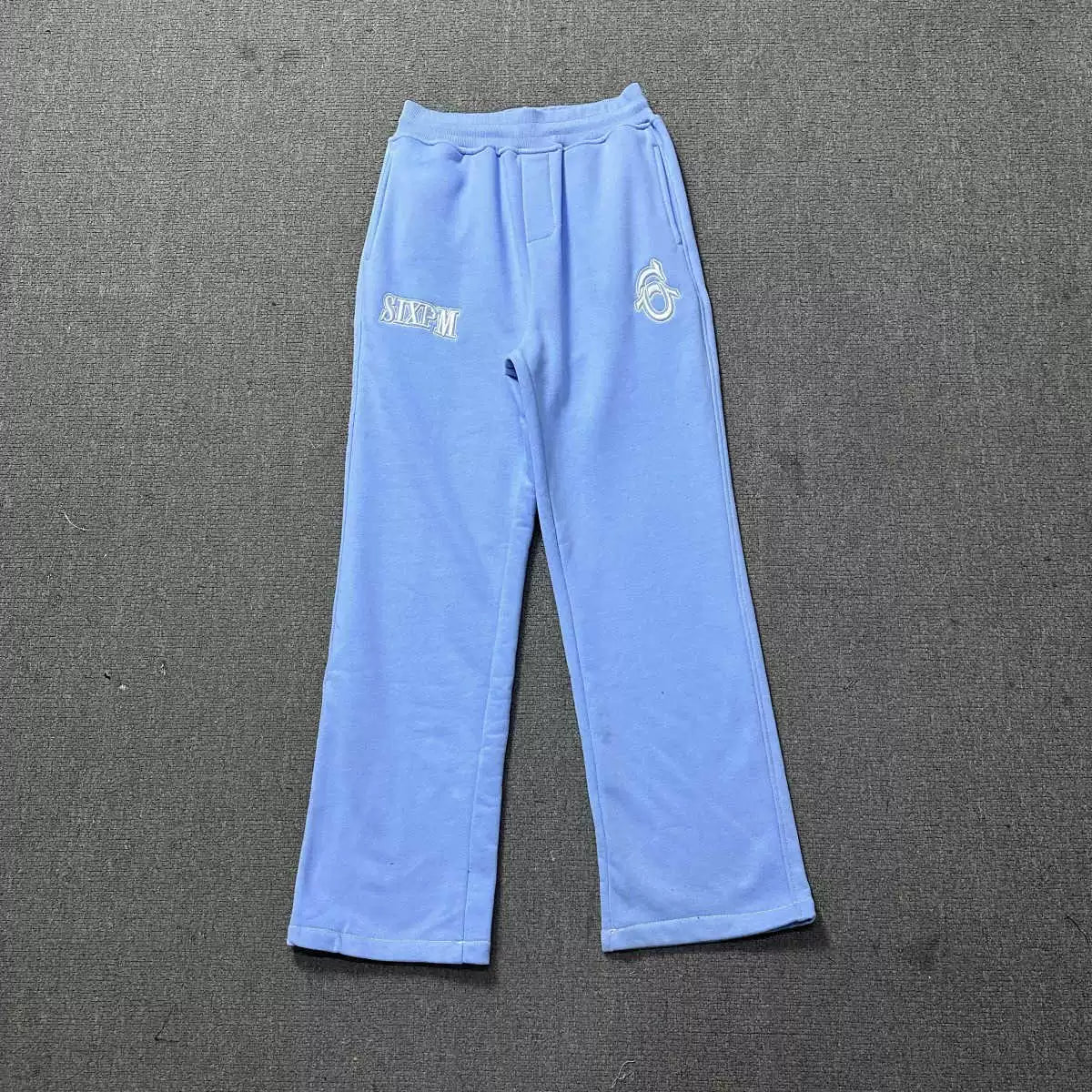 6PM Stylish Embroidered Wide‑Leg Sweatpants Casual Street‑Wear Trousers